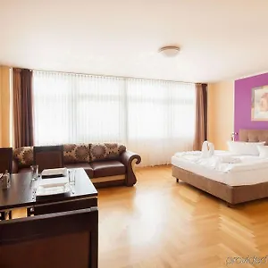 Youth Apartments - Ku'Damm Апартаменты