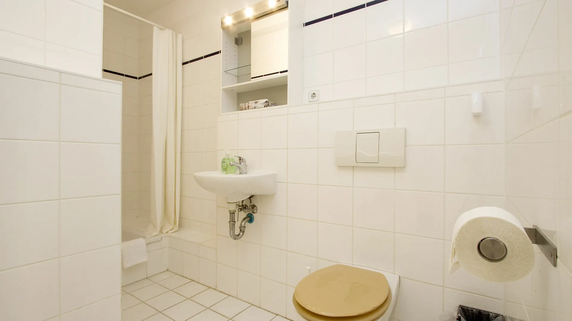 Apartment Am Kollwitzplatz Berlin 0*,